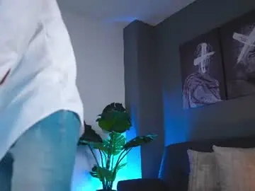 Chaturbate Free Porn Cam of kevin_montoya1
