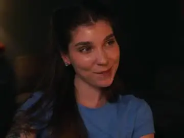 Chaturbate Live Sex Cam of rich_roxy