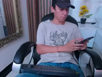 Chaturbate Nude Webcam of leocarteer