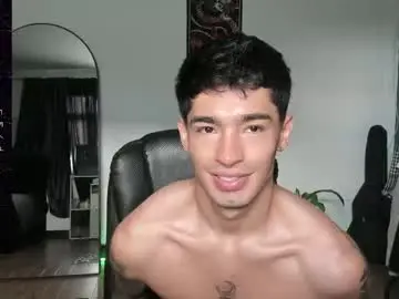 Chaturbate Live Sex Cam of damon_333