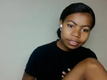 Chaturbate Watch Live Sex Cams of yannick_01