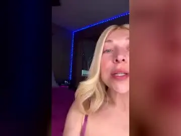 Chaturbate Nude Webcam of bedroom_peephole