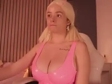 Chaturbate Watch Live Sex Cams of bella_adams_