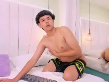Chaturbate Live Sex Cam of zaimrous