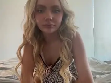 Chaturbate Free Porn Cam of chloeparkerr07