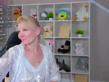 Chaturbate Adult Video Chat of julie_lucasss