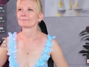 Chaturbate Sex Chat of julie_lucasss