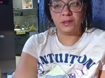 Chaturbate Live Sex Cam of miia_big1boobs
