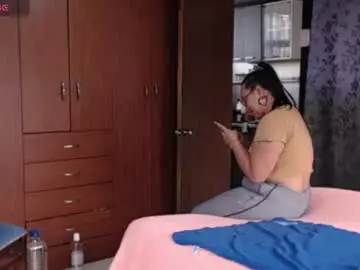 Chaturbate Private Sex Chat of miia_big1boobs