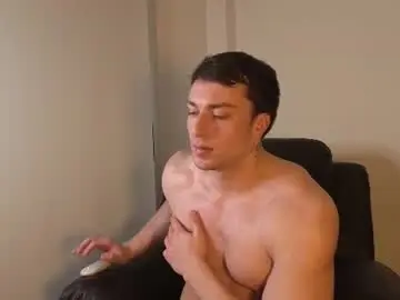 Chaturbate Live Sex Cam of benicio03