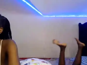 Chaturbate Live Porn of essy_hero