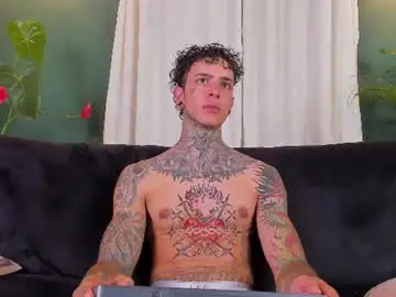 Chaturbate Nude Webcam of aron_ford