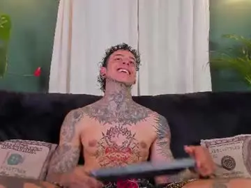 Chaturbate Free Live Porn of aron_ford