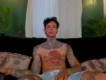 Chaturbate Live Sex of aron_ford