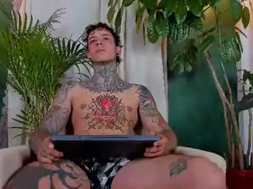 Chaturbate Nude Webcam of aron_ford