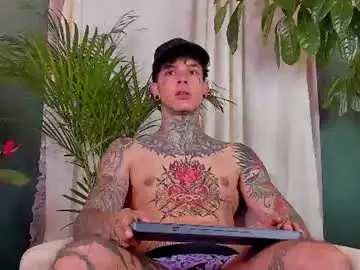 Chaturbate Watch Live Sex Cams of aron_ford