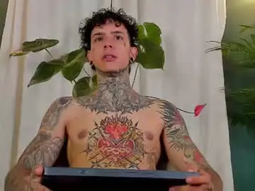 Chaturbate Nude Webcam of aron_ford