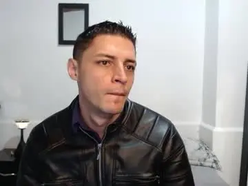 Chaturbate Live Sex Cam of frank_millers