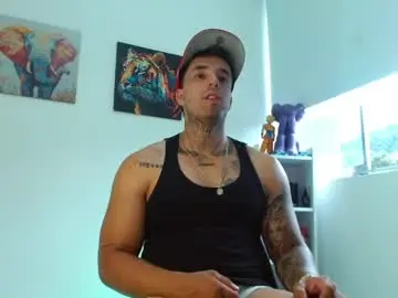 Chaturbate Sex Chat of darius_phoenix