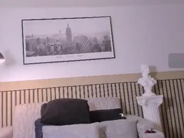 Chaturbate Watch Live Sex Cams of lucy_milf_68