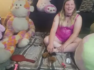 Chaturbate Live Sex Cam of puppygirllovestobeg