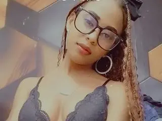 Dscgirls Free Porn Cam of indianvixen07New