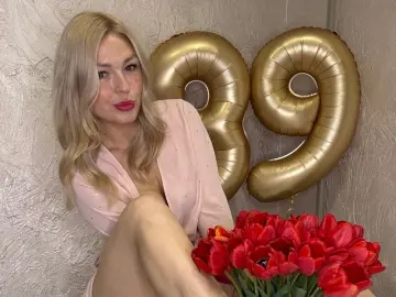 Imlive Free Porn Cam of HelenOneLove