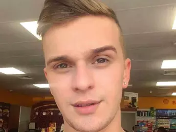 Imlive Sex Chat of AdamLawford