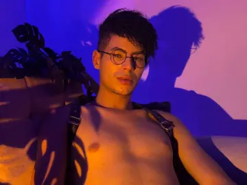Livejasmin Free Porn Cam of ThiagoSaenns