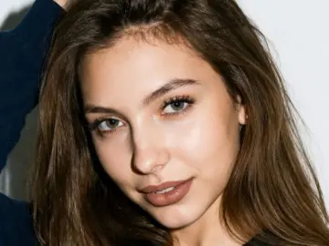 Livejasmin Free Live Porn of LeannHonnerlaw