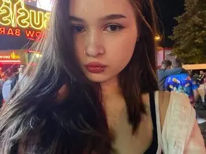 Myfreecams Private Sex Chat of Miloria