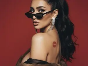 Myfreecams Watch Live Sex Cams of YourDesiree_