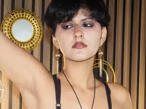 Myfreecams Private Sex Chat of Sophie_McGreen