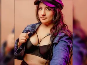 Myfreecams Live Porn of Emelyross_