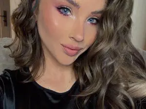 Myfreecams Live Sex Cam of heySiry
