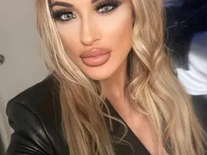 Myfreecams Free Live Porn of LexiFoxx