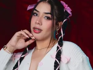 Myfreecams Sex Chat of Lizzie_Evans