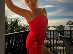 Myfreecams Free Porn Cam of LisaLondon