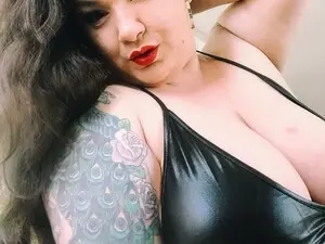 Myfreecams Adult Webcam of Iwazsoaking1