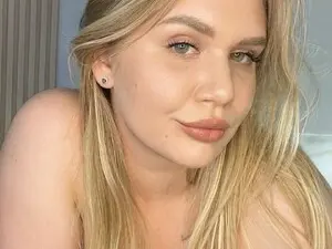 Myfreecams Live Sex Cam of Hailey_Sky_