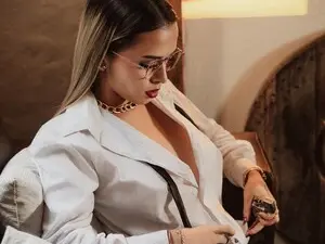 Myfreecams Sex Cam of Zhara_11
