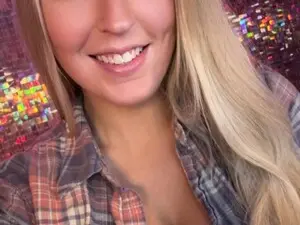 Myfreecams Watch Live Sex Cams of Lucyallen4201