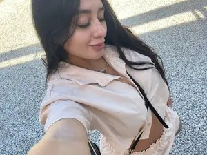 Myfreecams Watch Live Sex Cams of Carolina_219