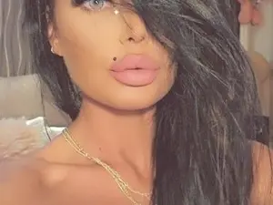Myfreecams Free Live Porn of Morrenna