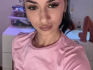 Myfreecams Free Porn Cam of SellenaCarter
