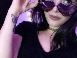 Myfreecams Live Sex Cam of adira_rose