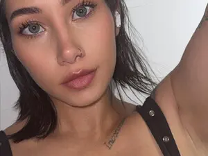 Myfreecams Nude Webcam of Lucianaa