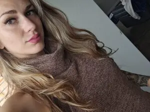 Myfreecams Adult Video Chat of Ur_SexyWomen
