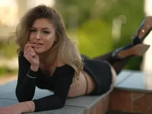 Myfreecams Adult Video Chat of NayaQuinn