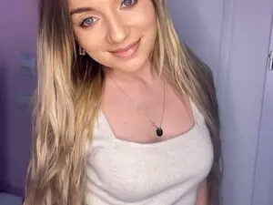 Myfreecams Free Live Porn of SkyEyesLuna